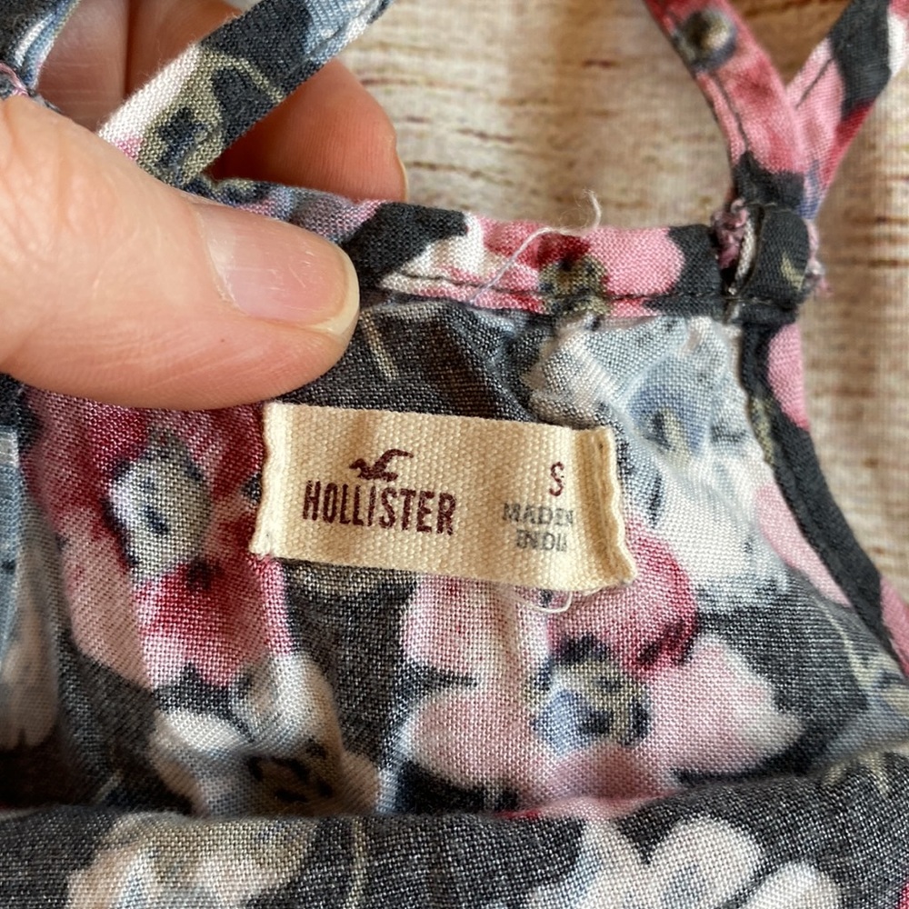 🔴5/$25🔴 HOLLISTER floral boho tank - Picture 3 of 3